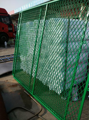厂家直销钢板护栏网围墙牢固网围栏铁丝网护栏